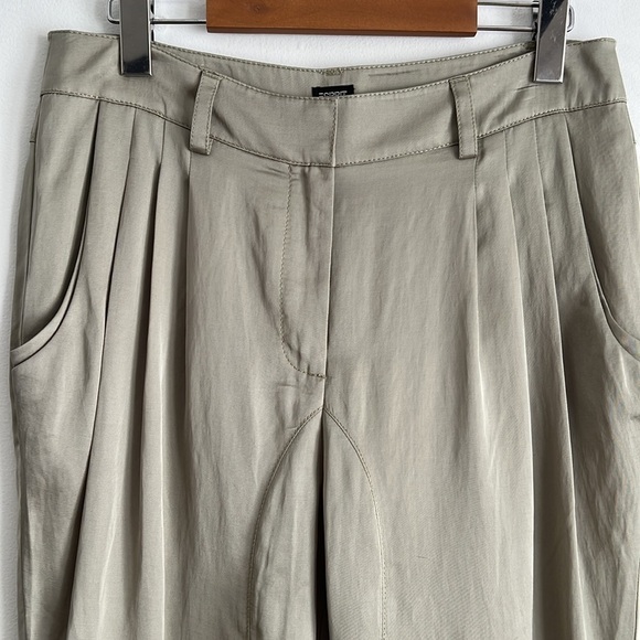 ESPRIT Satin Pleated Tapered Cropped Pants Tan - Picture 3 of 6